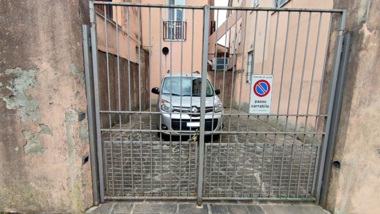 Elegante Alloggio Zona Storica Lecco Bagian luar foto